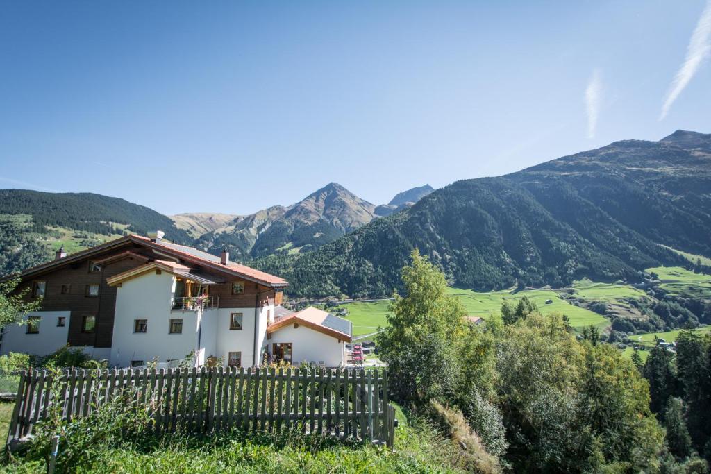 Hotel Cuntera Curaglia Kültér fotó